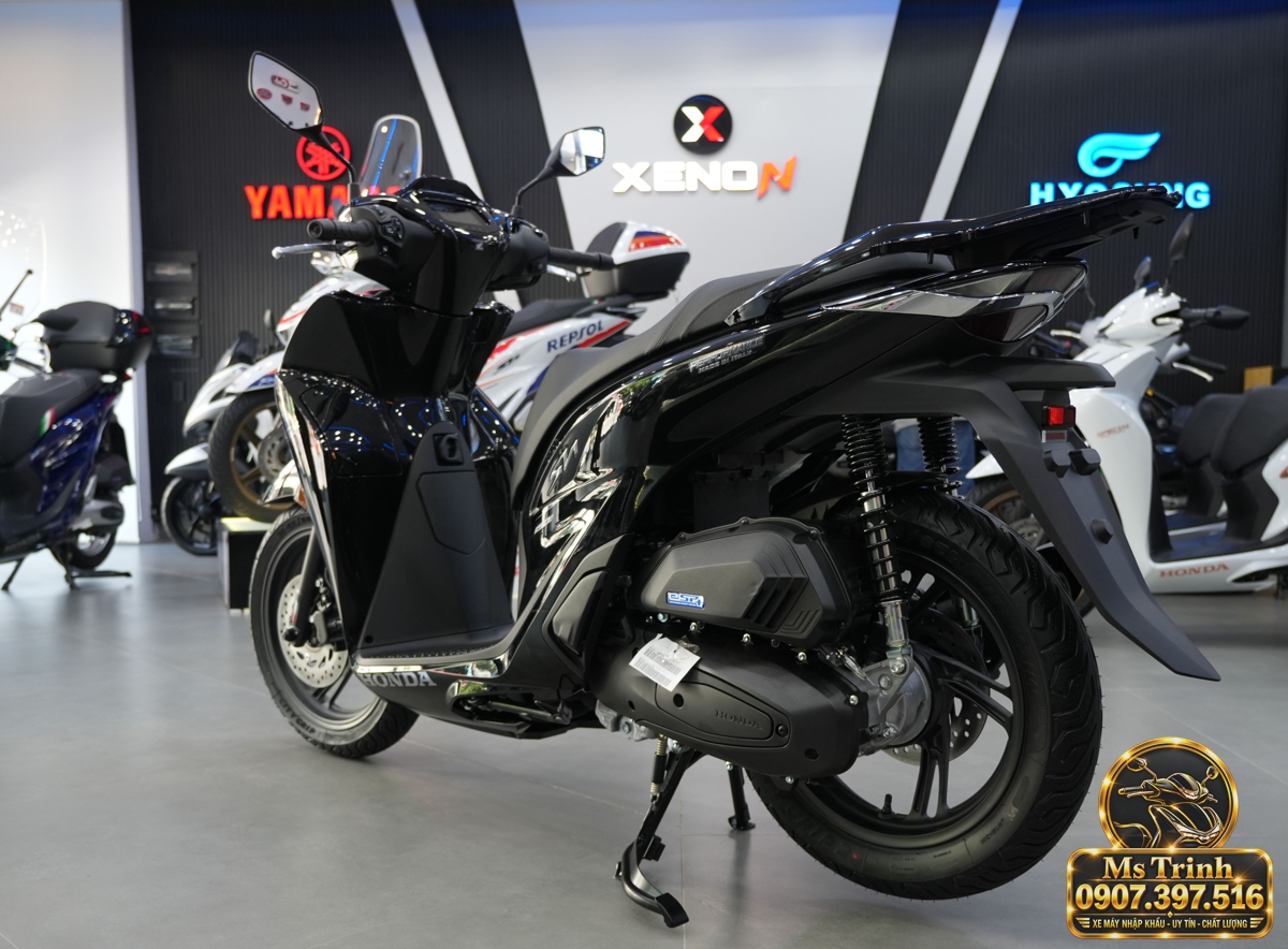 Honda SH150i Ý đen bóng 2027 tại Quảng Ngãi - Sơn bóng lịch sự, tiện ích cho mỗi ngày