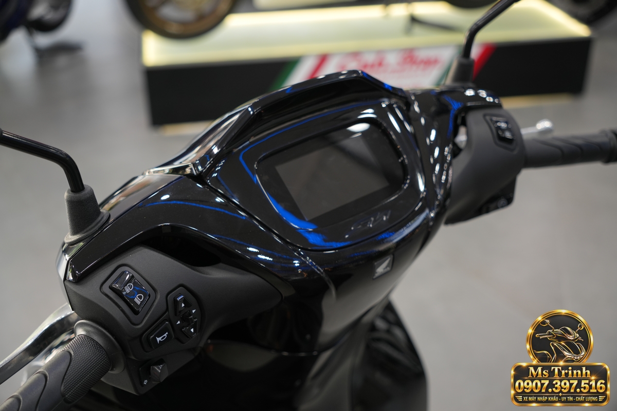 Honda SH150i Ý đen bóng 2027 tại Quảng Ngãi - Sơn bóng lịch sự, tiện ích cho mỗi ngày