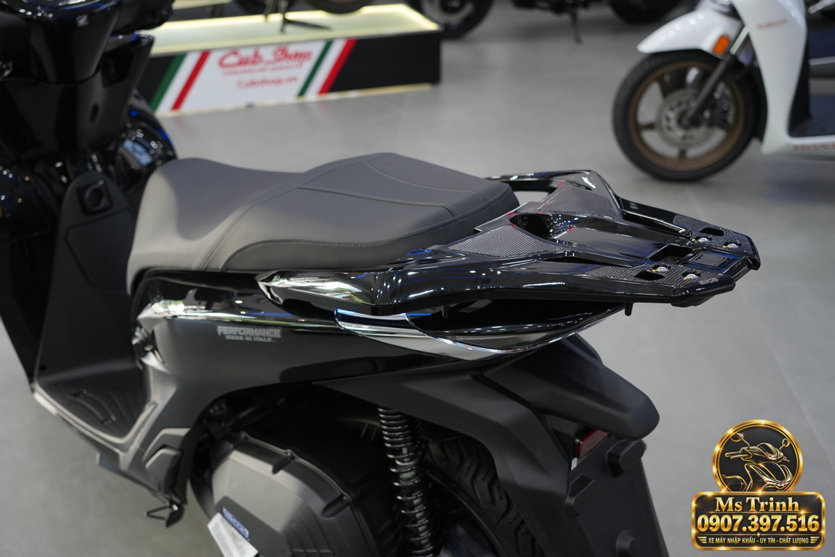 Honda SH150i Ý đen bóng 2027 tại Quảng Ngãi - Sơn bóng lịch sự, tiện ích cho mỗi ngày