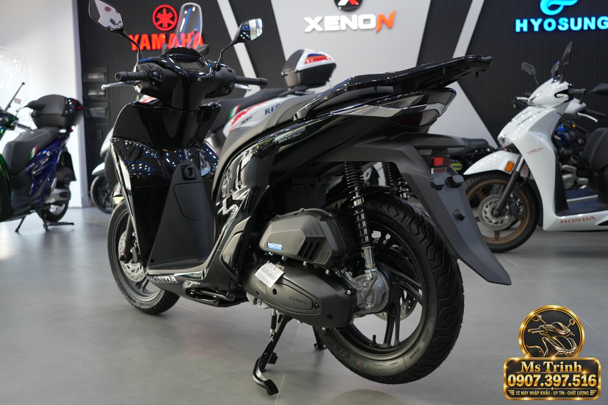 Honda SH150i Ý đen bóng 2027 tại Quảng Ngãi - Sơn bóng lịch sự, tiện ích cho mỗi ngày