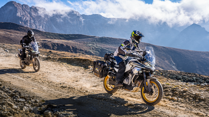 CF Moto 800MT Explorer 2025, ADV Cao Cấp Nhất, Chính Hãng, Giá Tốt tại Quảng Ngãi