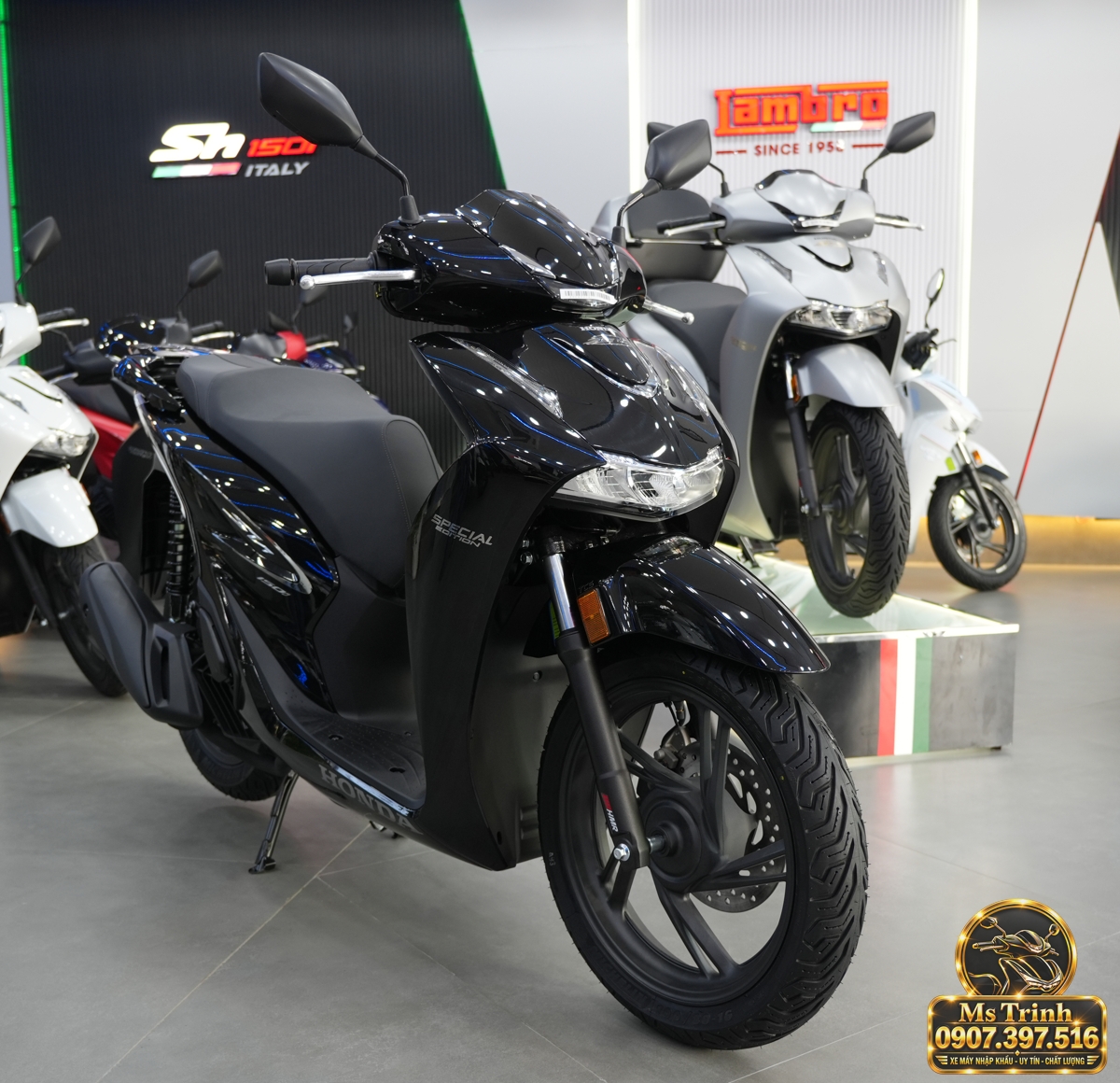 Honda SH150i Ý đen bóng 2027 tại Quảng Ngãi - Sơn bóng lịch sự, tiện ích cho mỗi ngày