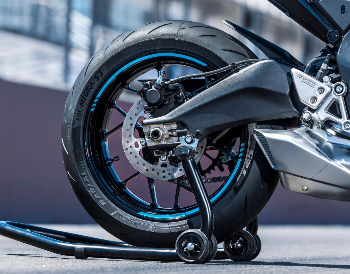 CF Moto 675SR-R 2025 3 Xi Lanh Ngang, Siêu Thể Thao, Giá Rẻ tại Quảng Ngãi