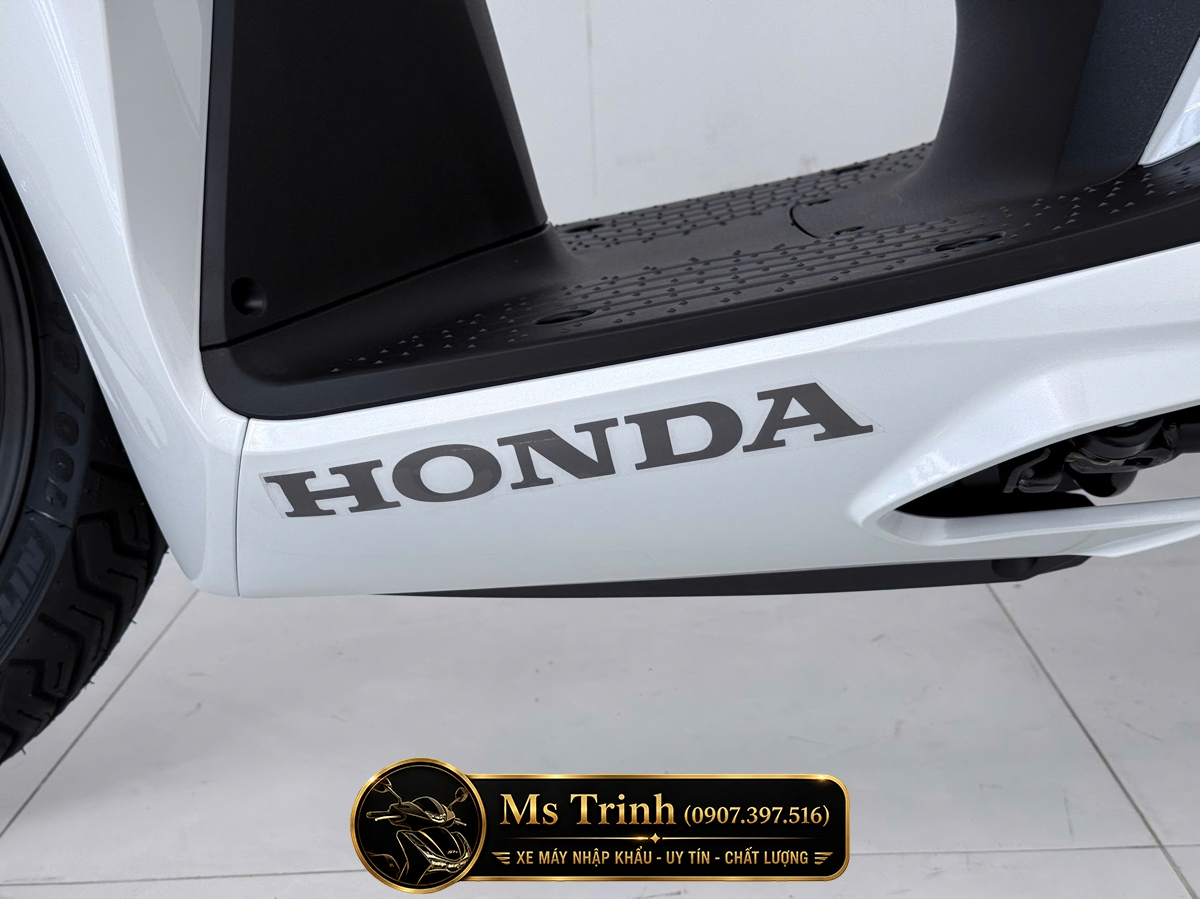 Honda SH150i Special Edition Standard nhập HMR Ý màu trắng tại Quảng Ngãi: Giá trị nằm trong từng chi tiết nguyên bản