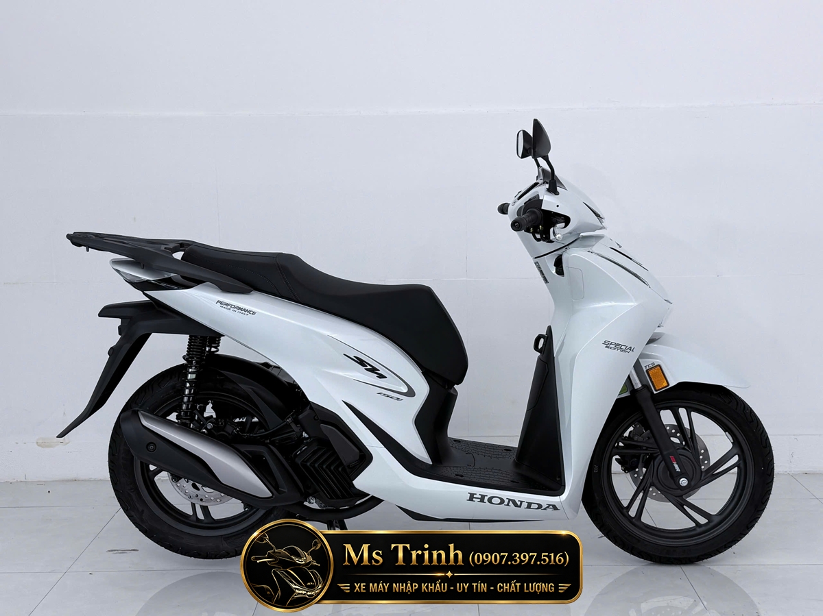Honda SH150i Special Edition Standard nhập HMR Ý màu trắng tại Quảng Ngãi: Giá trị nằm trong từng chi tiết nguyên bản