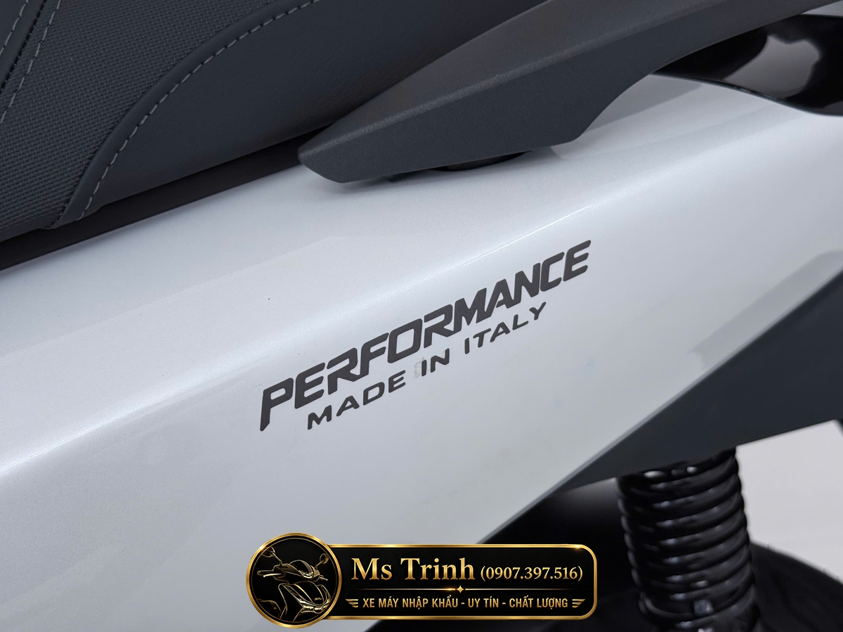 Honda SH150i Special Edition Standard nhập HMR Ý màu trắng tại Quảng Ngãi: Giá trị nằm trong từng chi tiết nguyên bản