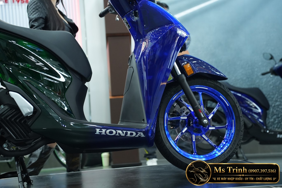 Honda SH150i Vetro Sapphire - Green tại Quảng Ngãi: SH Ý 2 trong 1 giới hạn 200 xe