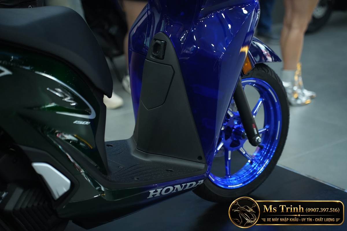 Honda SH150i Vetro Sapphire - Green tại Quảng Ngãi: SH Ý 2 trong 1 giới hạn 200 xe