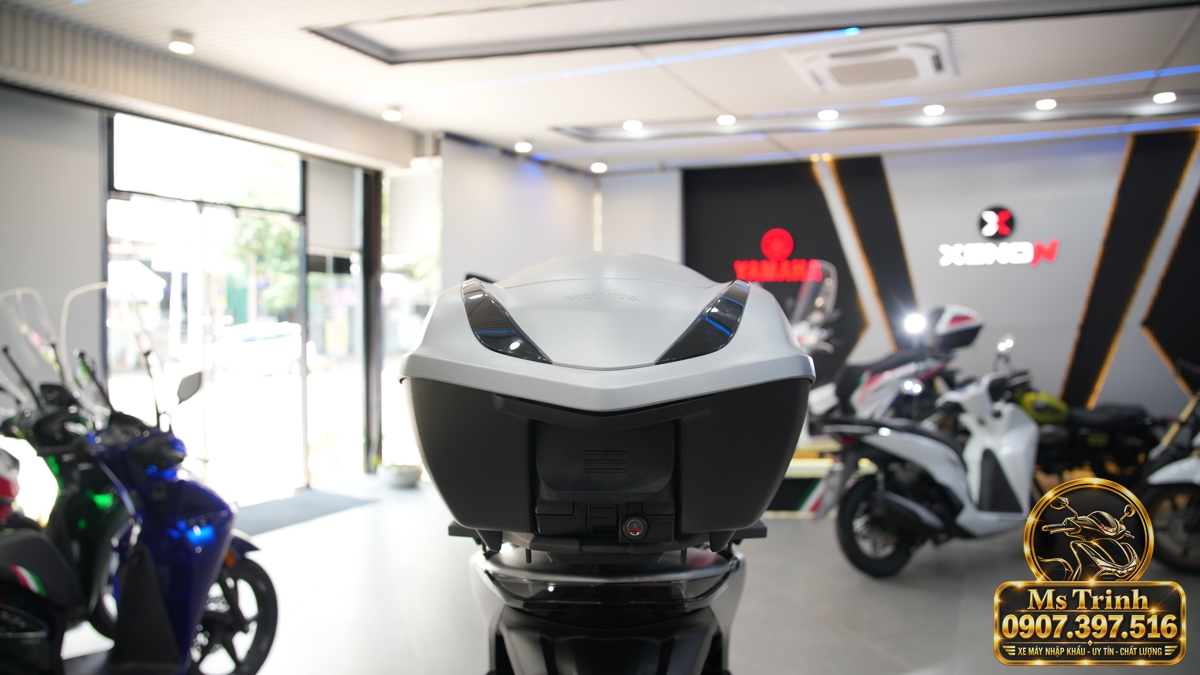 Honda SH150i Ý xám bạc 2027 tại Quảng Ngãi - Nhập Ý, tem vàng sang trọng, giá tốt