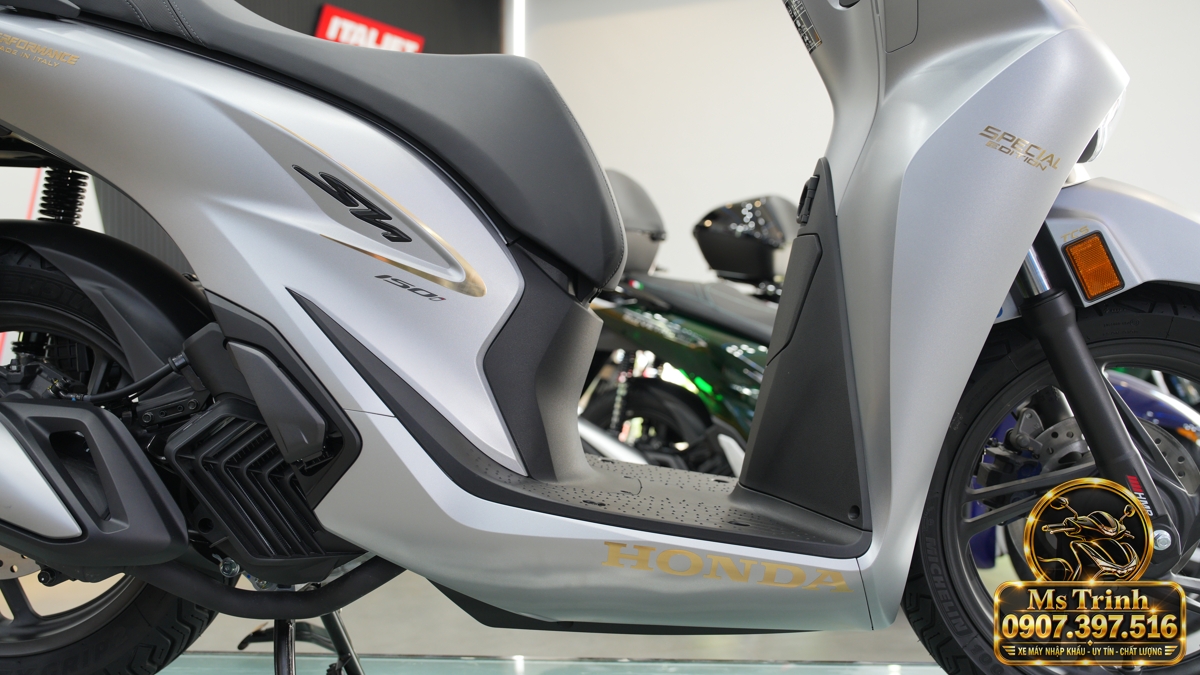 Honda SH150i Ý xám bạc 2027 tại Quảng Ngãi - Nhập Ý, tem vàng sang trọng, giá tốt