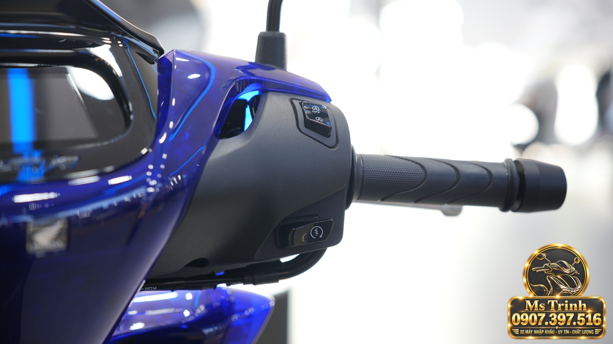 Honda SH150 Vetro Blue 2027 tại Quảng Ngãi - Xanh Sapphire trong suốt, nhập Ý sang trọng