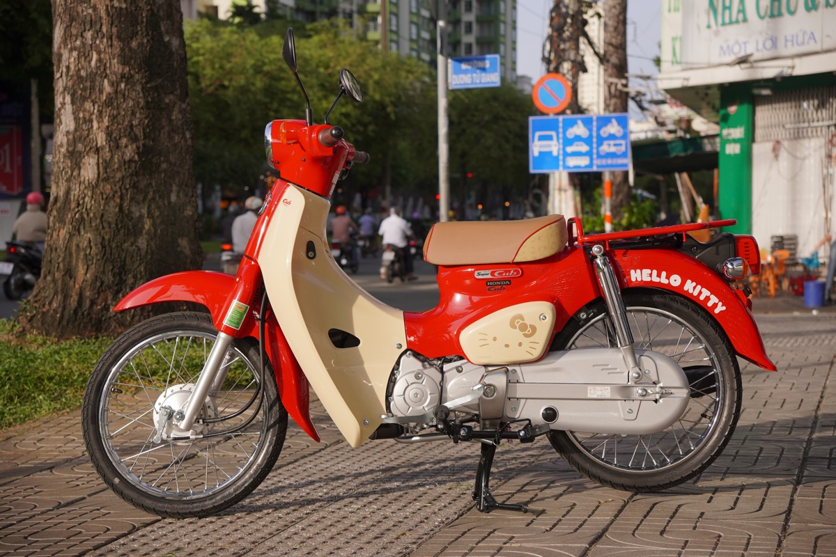 Honda Super Cub 50cc Hello Kitty Edition, Made In Japan, Hàng Hiếm tại Quảng Ngãi