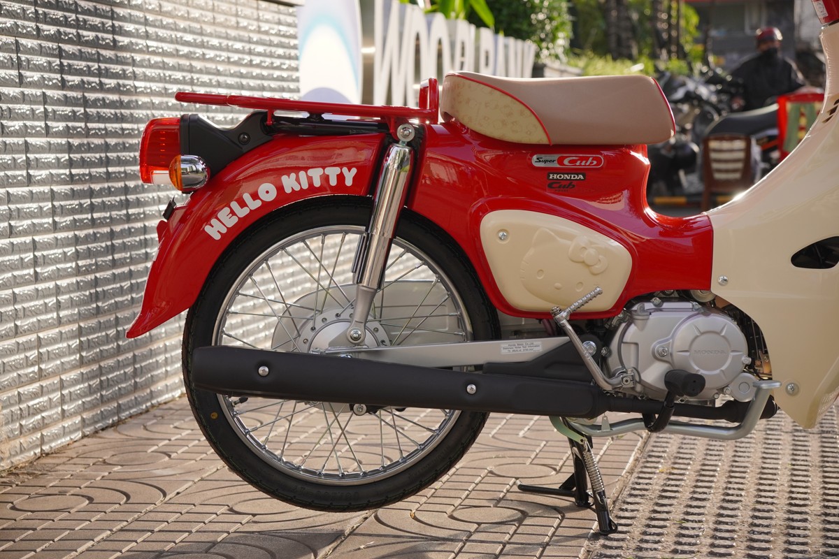Honda Super Cub 50cc Hello Kitty Edition, Made In Japan, Hàng Hiếm tại Quảng Ngãi