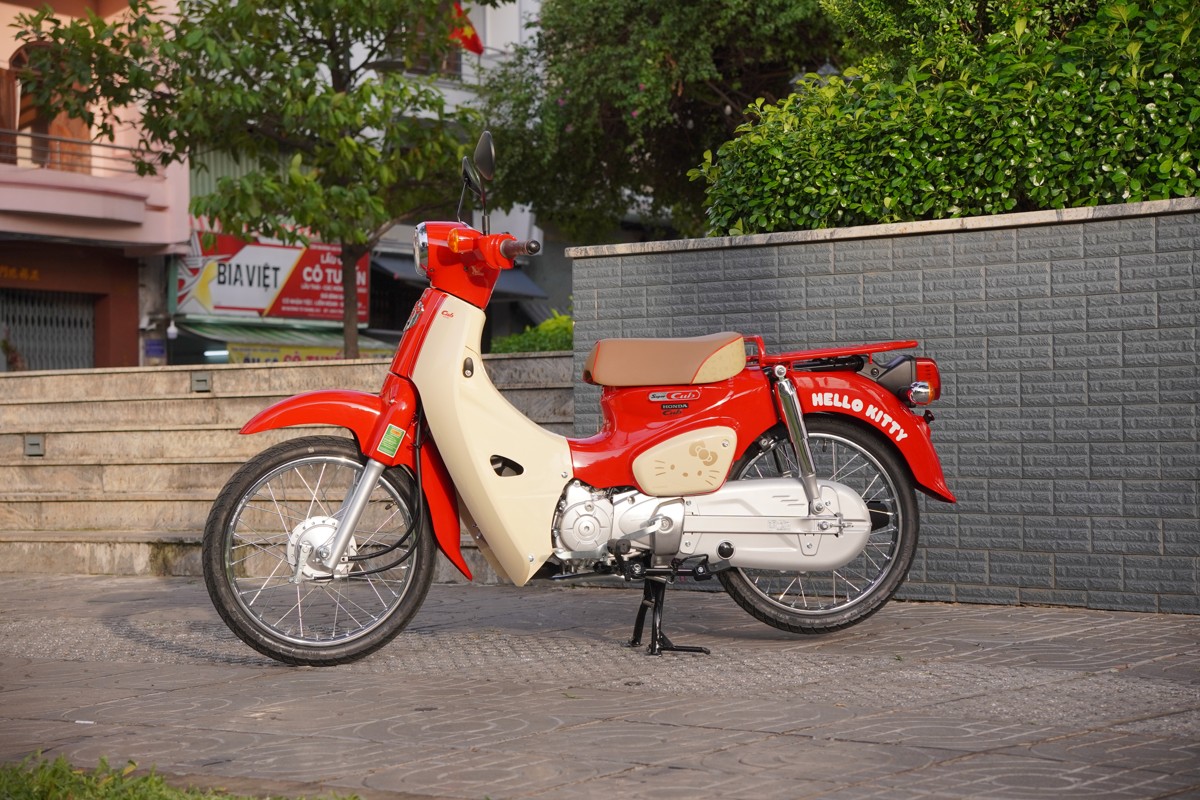 Honda Super Cub 50cc Hello Kitty Edition, Made In Japan, Hàng Hiếm tại Quảng Ngãi