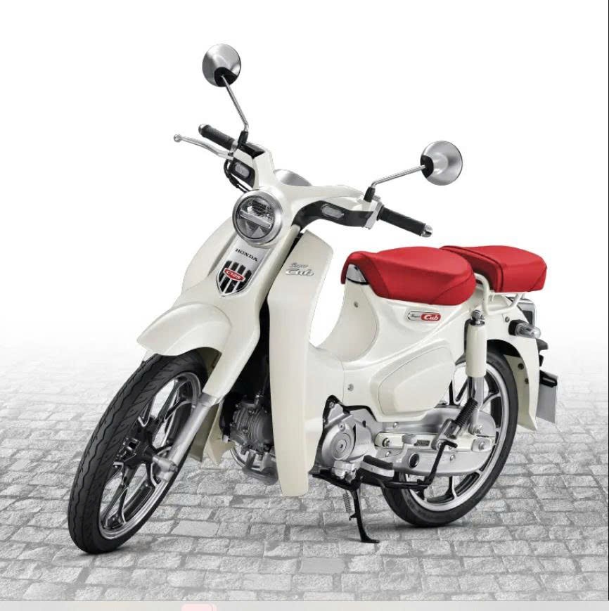Honda Super Cub 125 Custom Edition Thái Lan 2025 màu trắng tại Quảng Ngãi