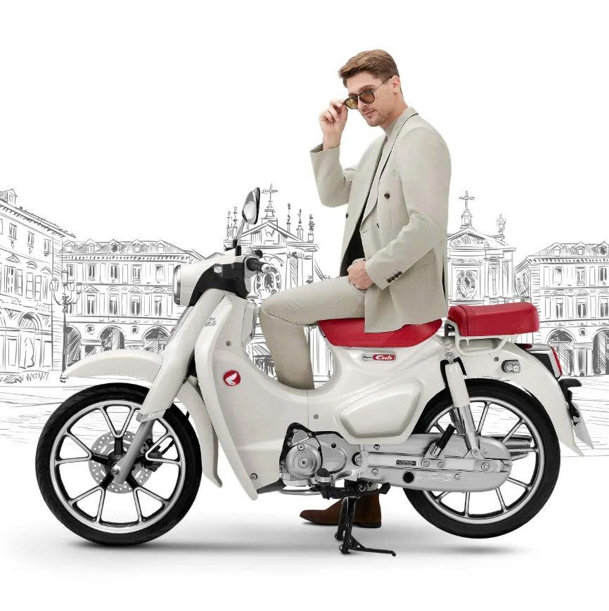 Honda Super Cub 125 Custom Edition Thái Lan 2025 màu trắng tại Quảng Ngãi