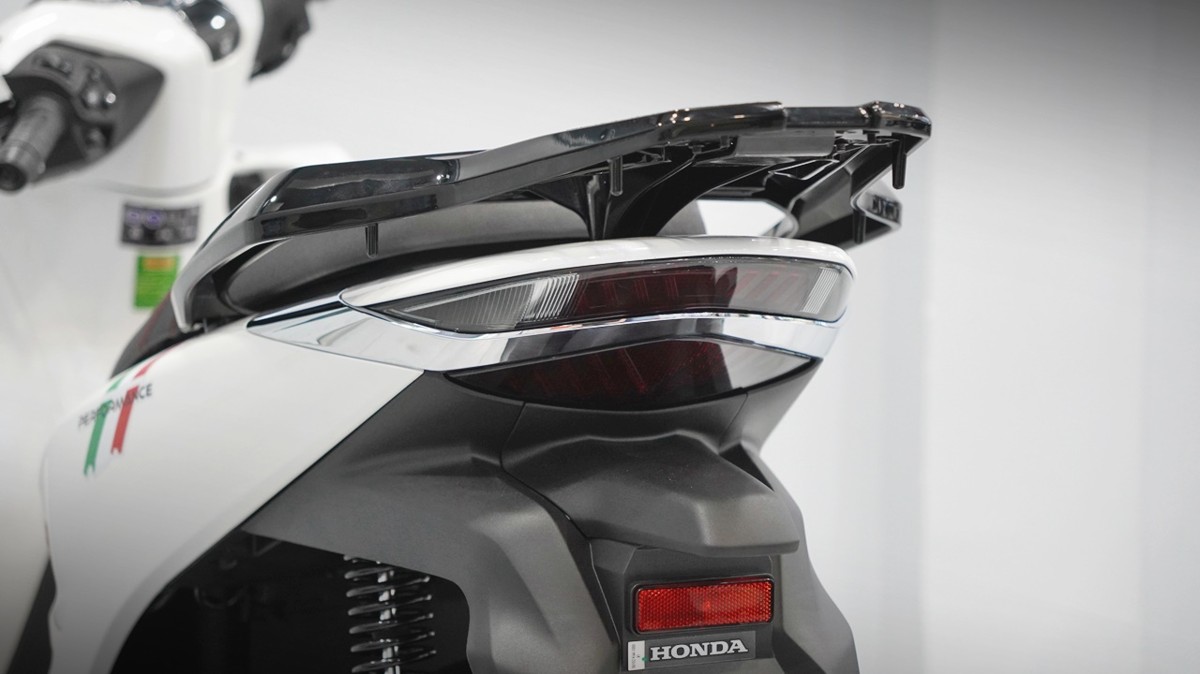 Honda SH150 trắng pha lê nhập Ý 2026 tại Quảng Ngãi - Sport Edition chính ngạch, chuẩn chất Ý