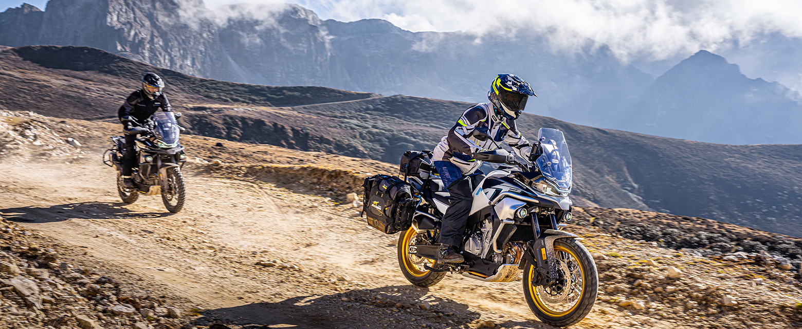CF Moto 800MT Explorer 2025, ADV Cao Cấp Nhất, Chính Hãng, Giá Tốt tại Quảng Ngãi