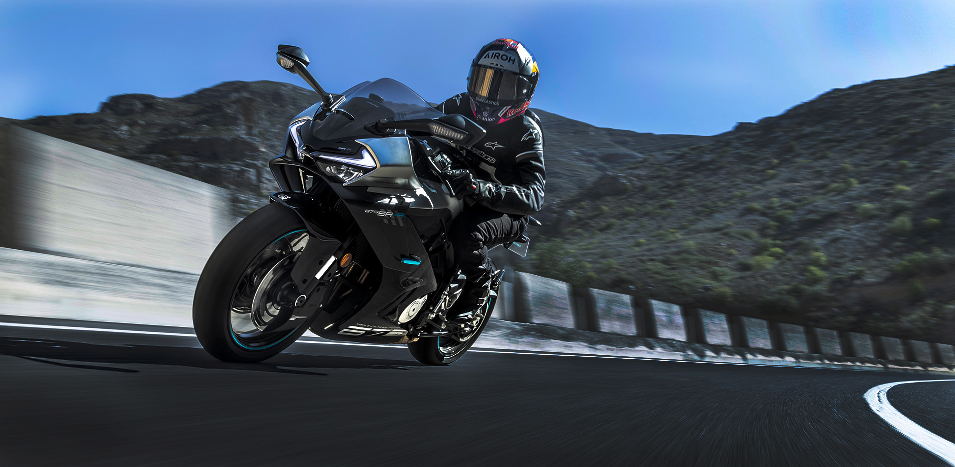 CF Moto 675SR-R 2025 3 Xi Lanh Ngang, Siêu Thể Thao, Giá Rẻ tại Quảng Ngãi