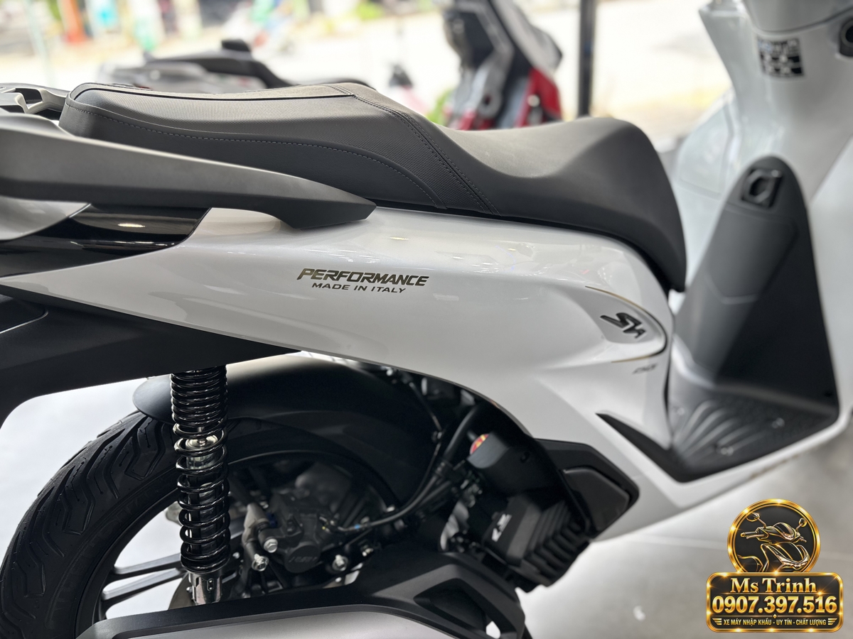 SH150i Ý 2027 màu trắng tại Quảng Ngãi - Nhập khẩu nguyên chiếc, thiết kế sang trọng, giá tốt