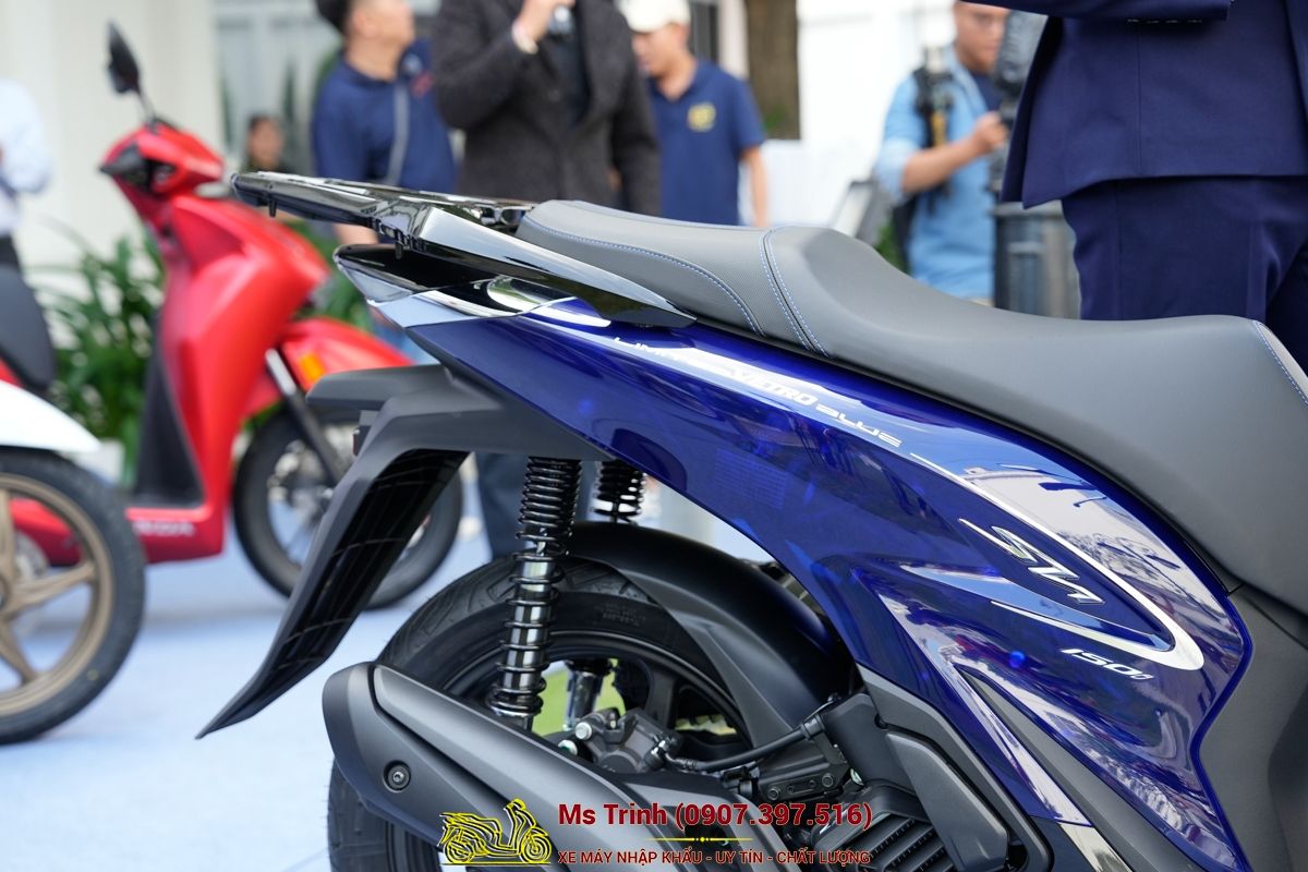 Honda SH150 Vetro Blue 2026 Limited Edition - Siêu phẩm SH Ý dàn áo xanh trong suốt cực hiếm tại Quảng Ngãi