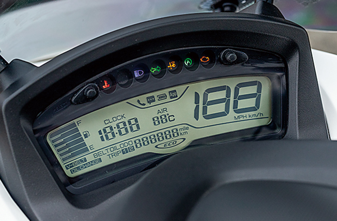 Yamaha Tricity 155 2025, Tay Ga bánh Kép Độc Đáo, Lần Đầu Tiên Có Tại Quảng Ngãi
