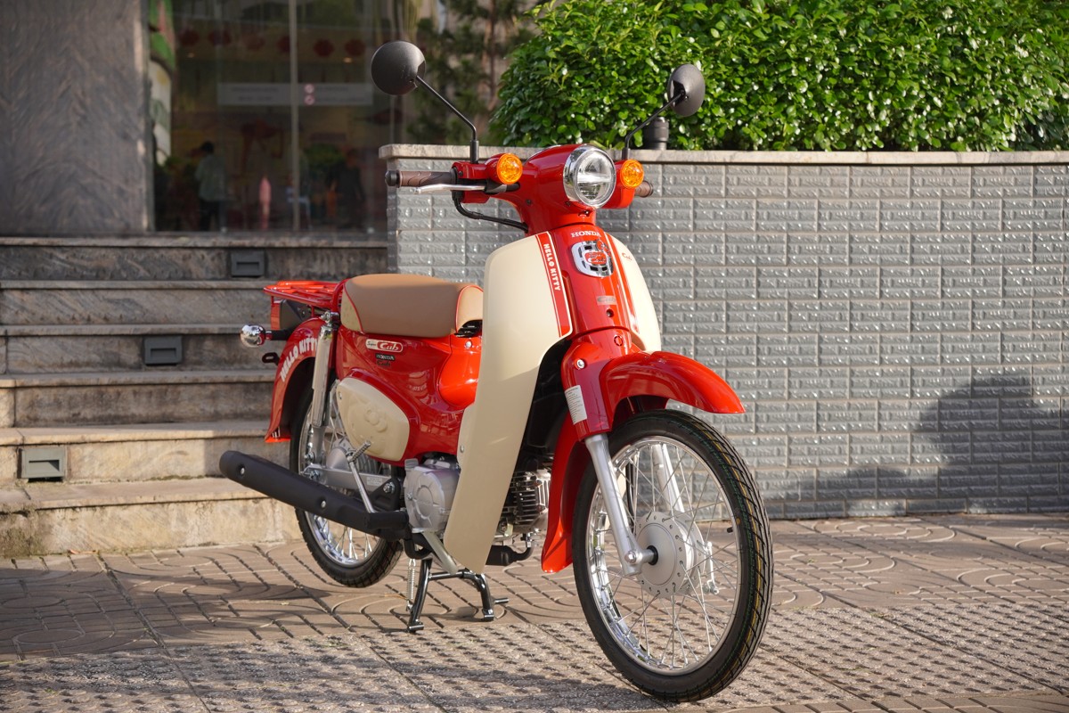 Honda Super Cub ra đời vào năm 195