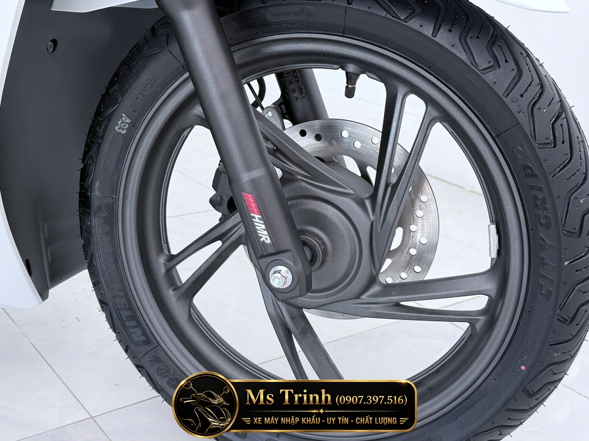 Bộ mâm nguyên bản đúc nổi SH150i trên phiên bản Honda Moto Roma